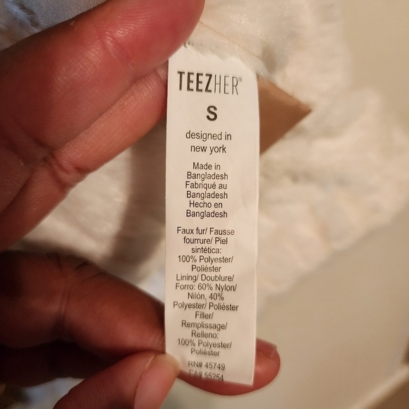 TeezHer Reversible Full Zip Vest Size S NWT - Picture 6 of 12